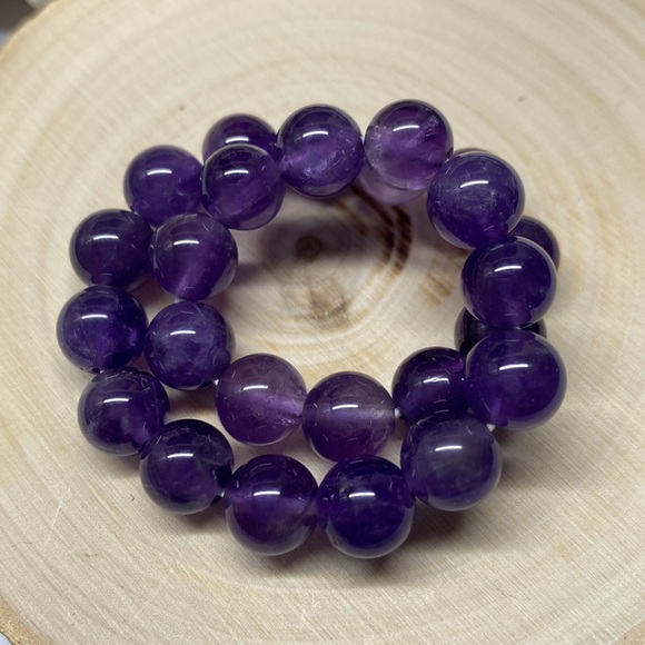 Amethyst gemstone bracelet - Picture 3 of 3
